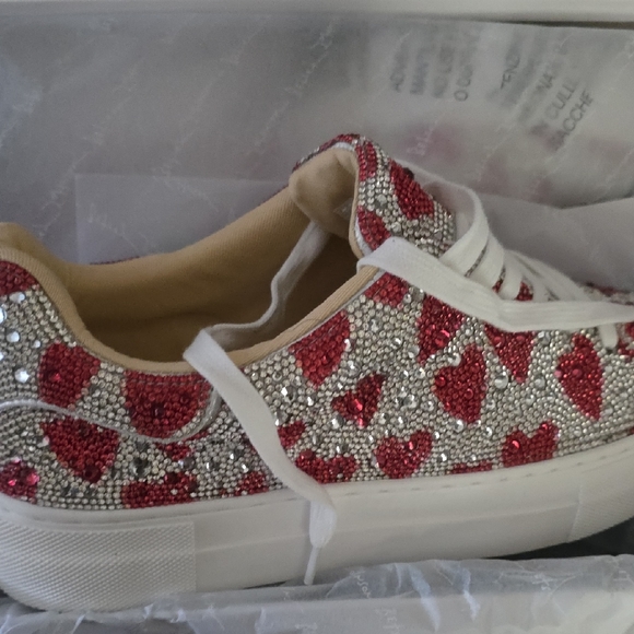 Betsey Johnson Women's Sidny Sneaker, Heart - Picture 2 of 8